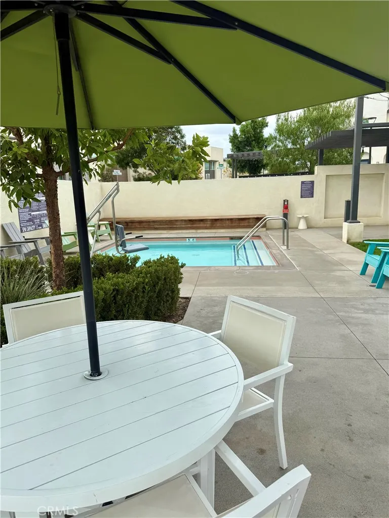 3520 E Peckham Paseo