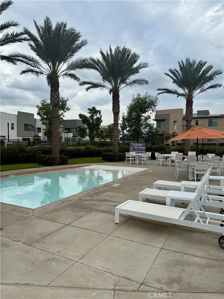 3520 E Peckham Paseo