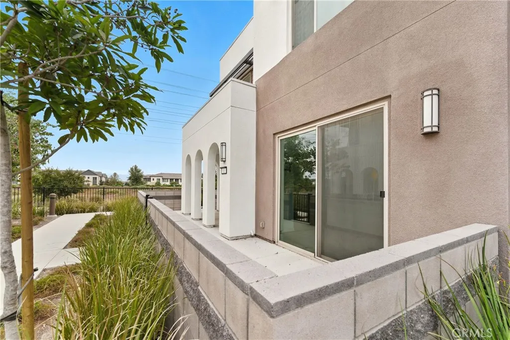 3520 E Peckham Paseo