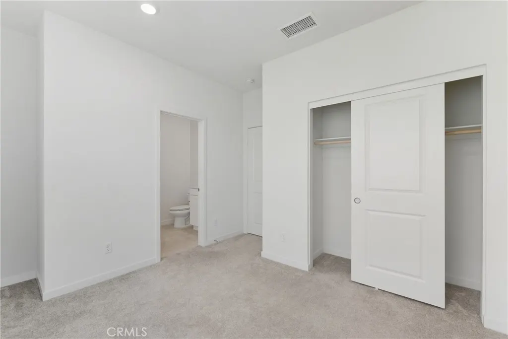 3520 E Peckham Paseo