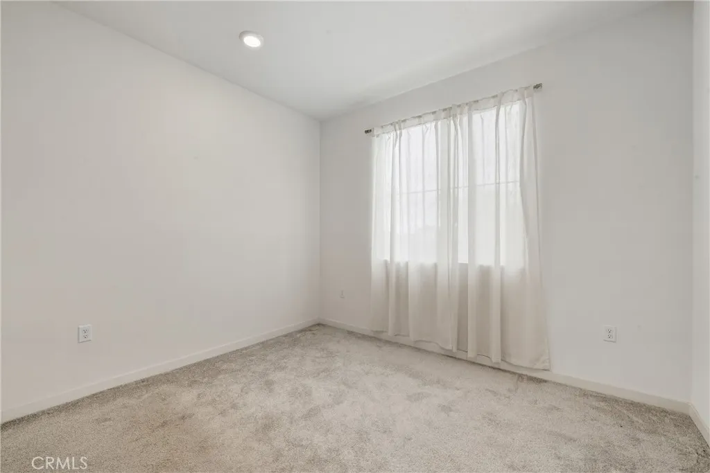 3520 E Peckham Paseo
