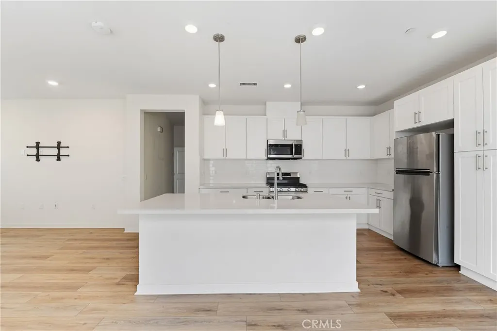 3520 E Peckham Paseo