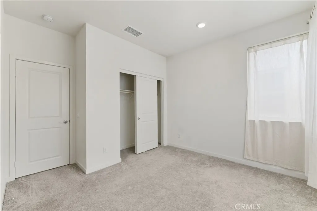 3520 E Peckham Paseo