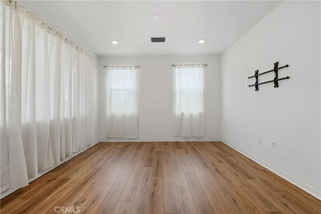 3520 E Peckham Paseo