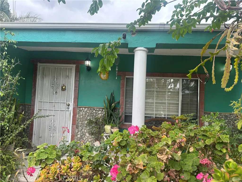 2437 Bloomdale
