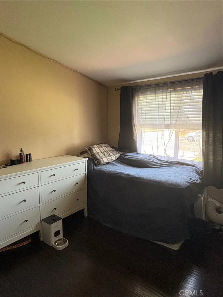 17827 E Laxford