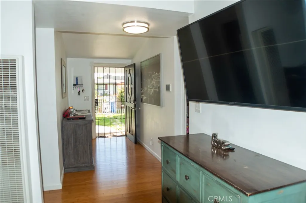 17827 E Laxford