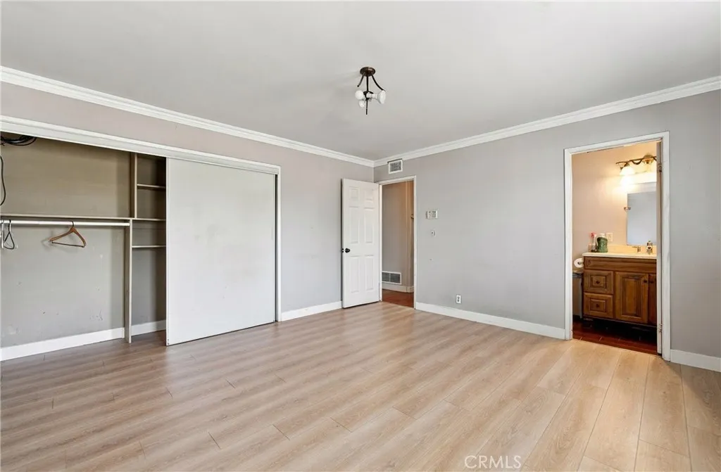 1212 S California