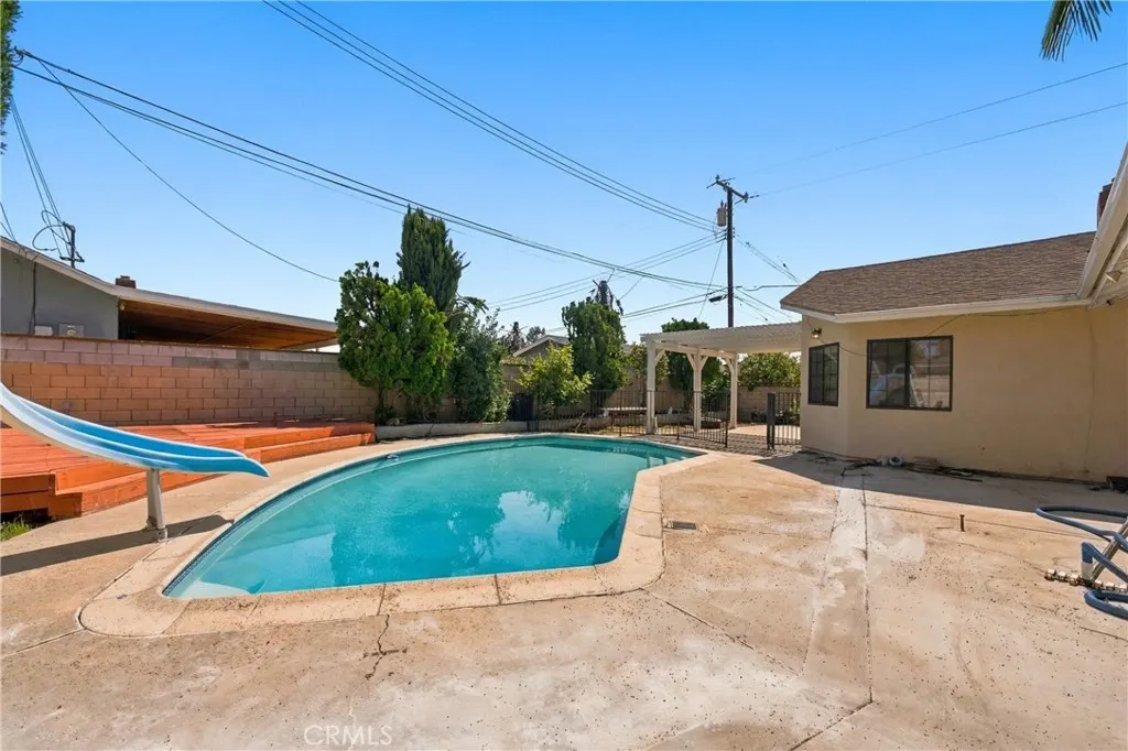1212 S California