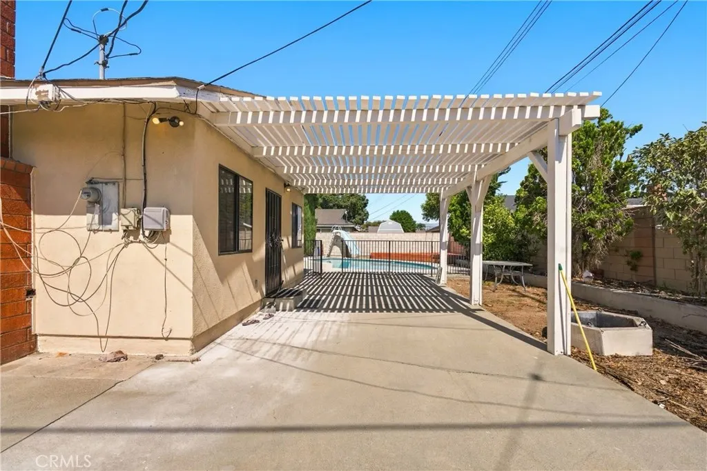 1212 S California