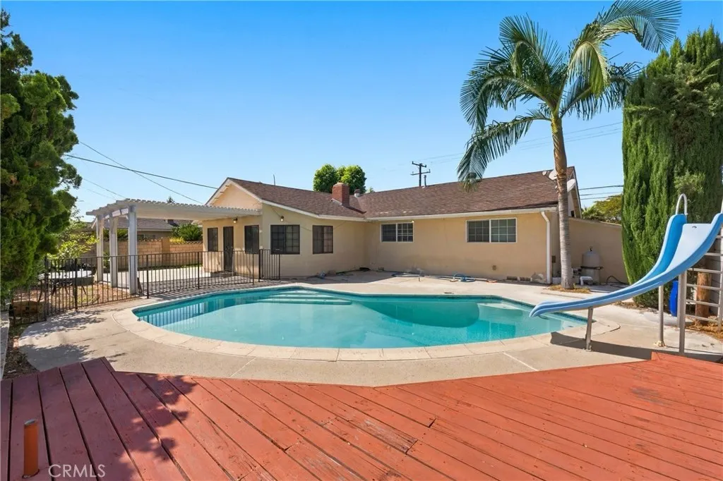1212 S California