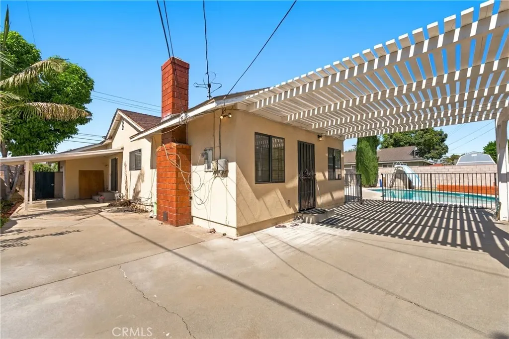 1212 S California