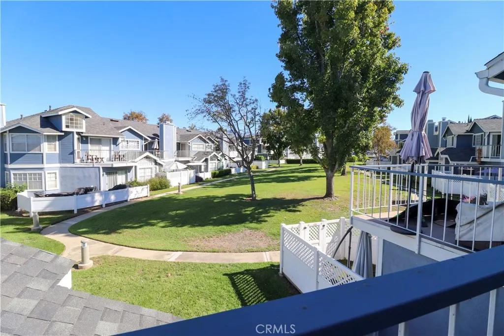 126 N Glendora