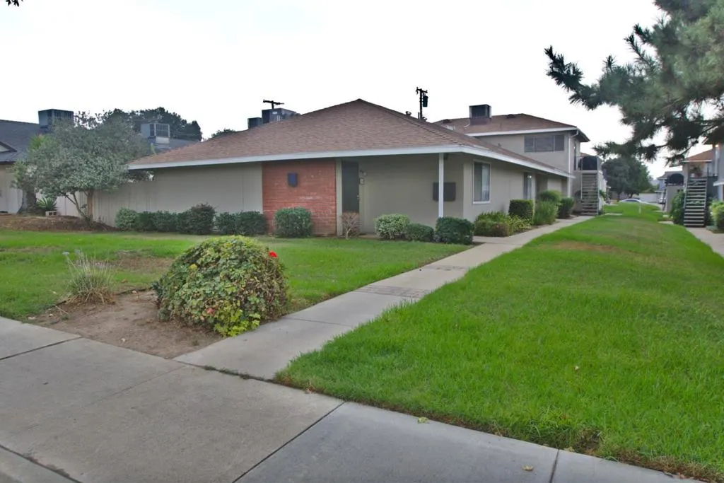 840 Bonita Avenue