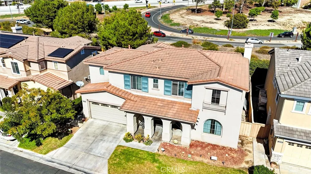 3295 E Springcreek