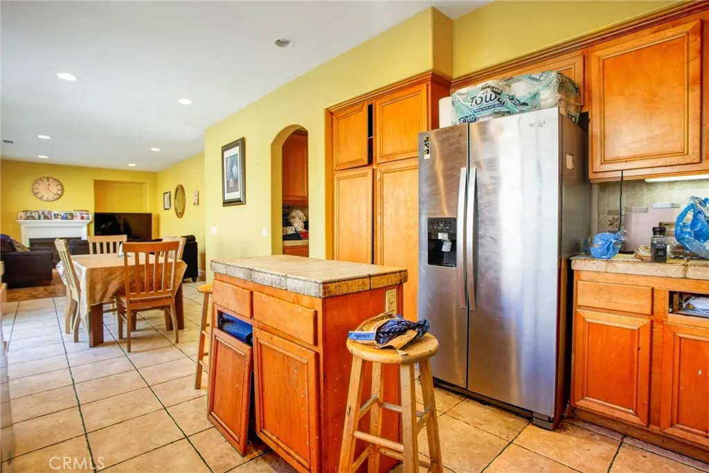 3295 E Springcreek