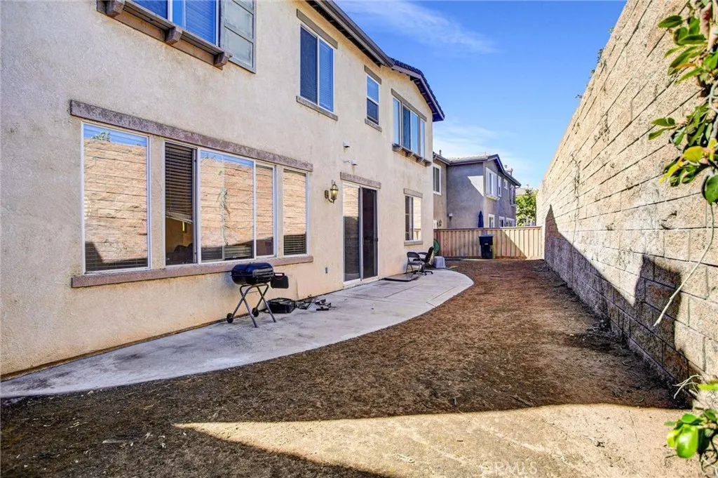 3295 E Springcreek