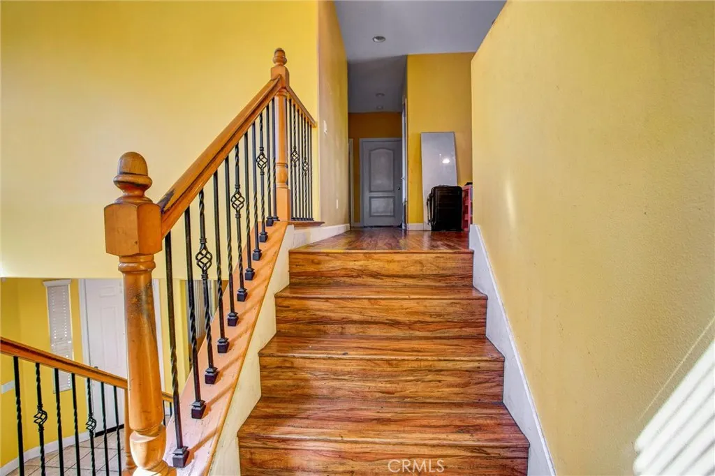 3295 E Springcreek