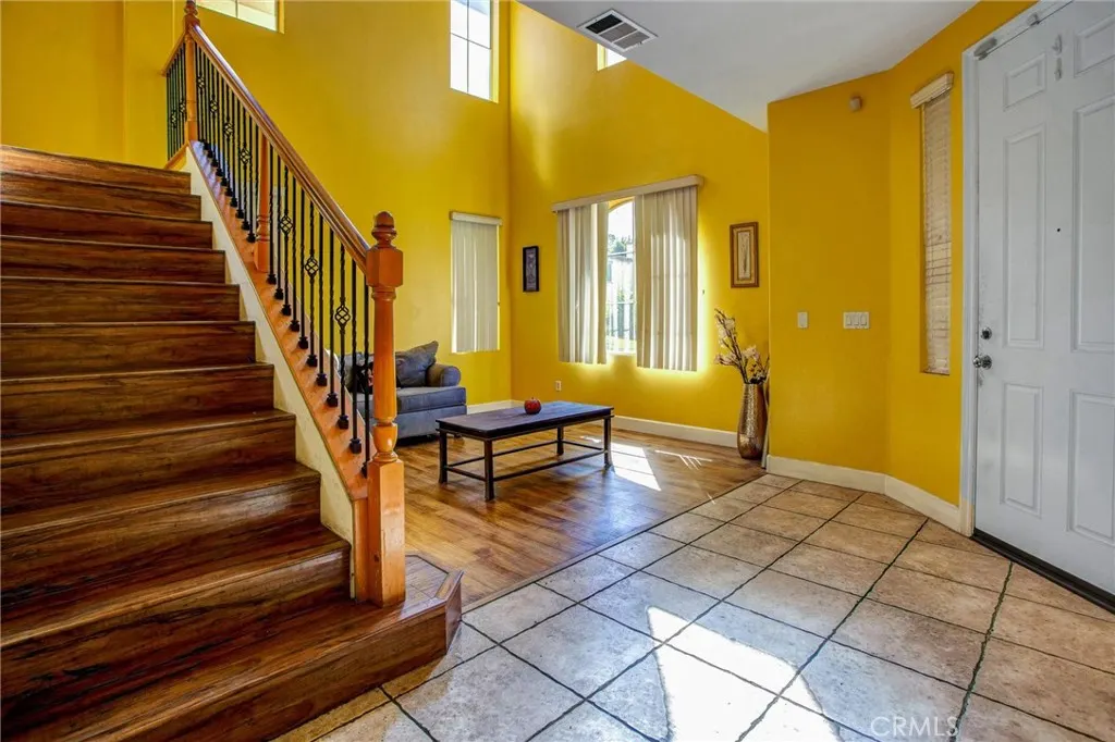 3295 E Springcreek