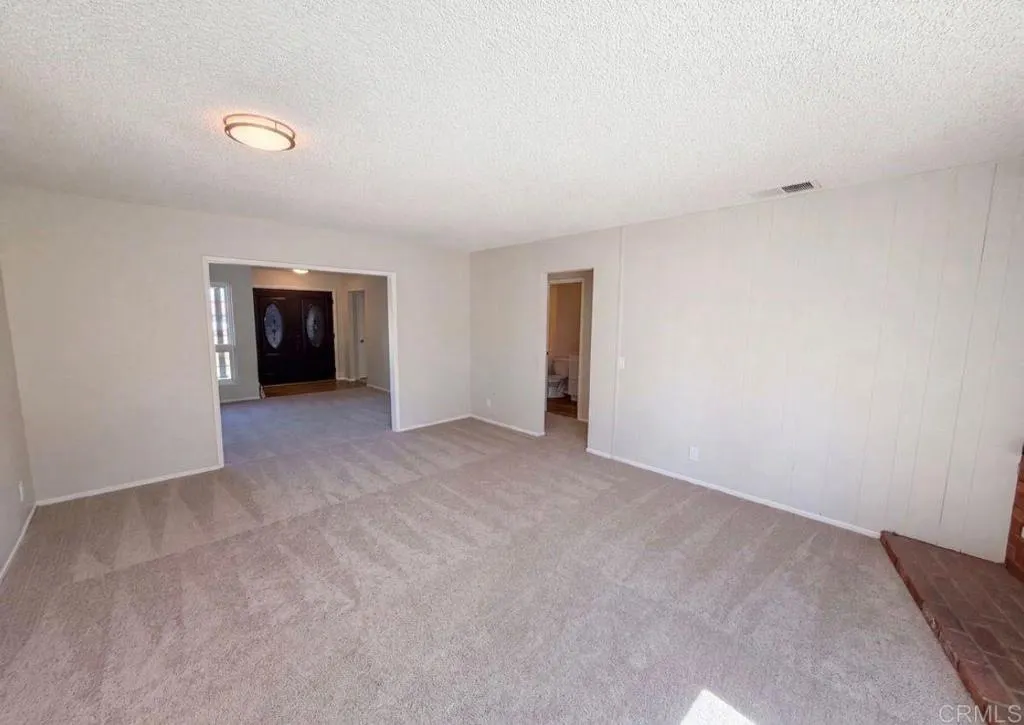 648 Brentwood Ave