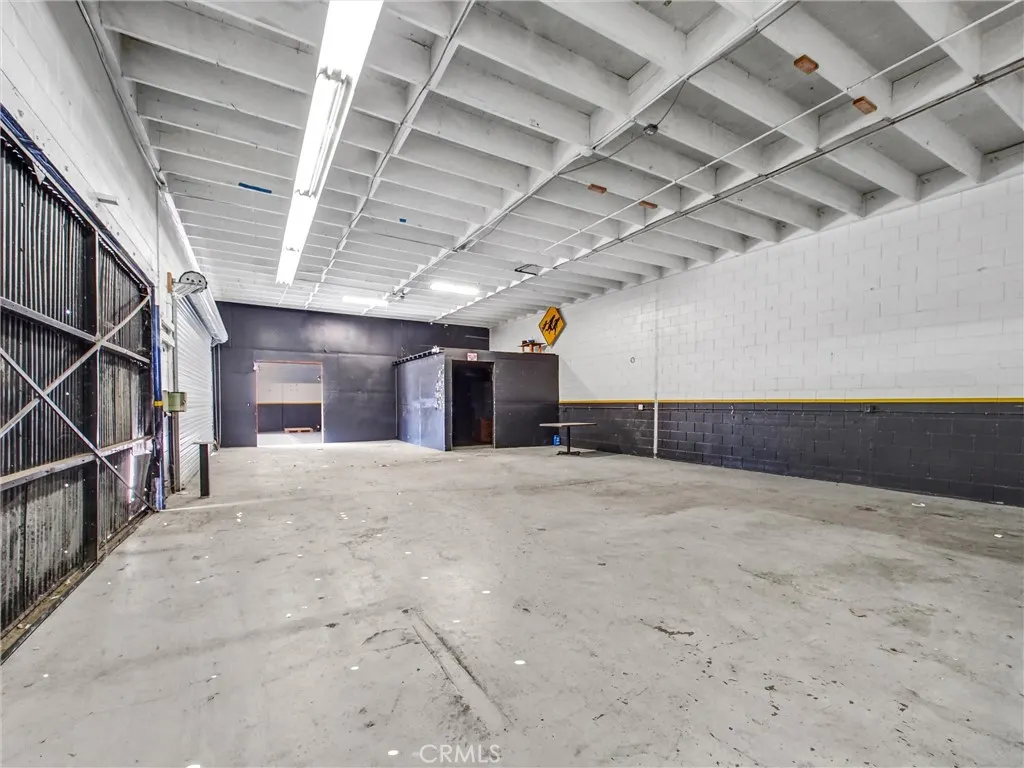 937 W Mission Boulevard