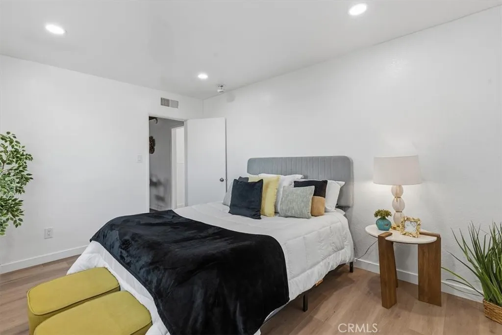 4510 Walnut