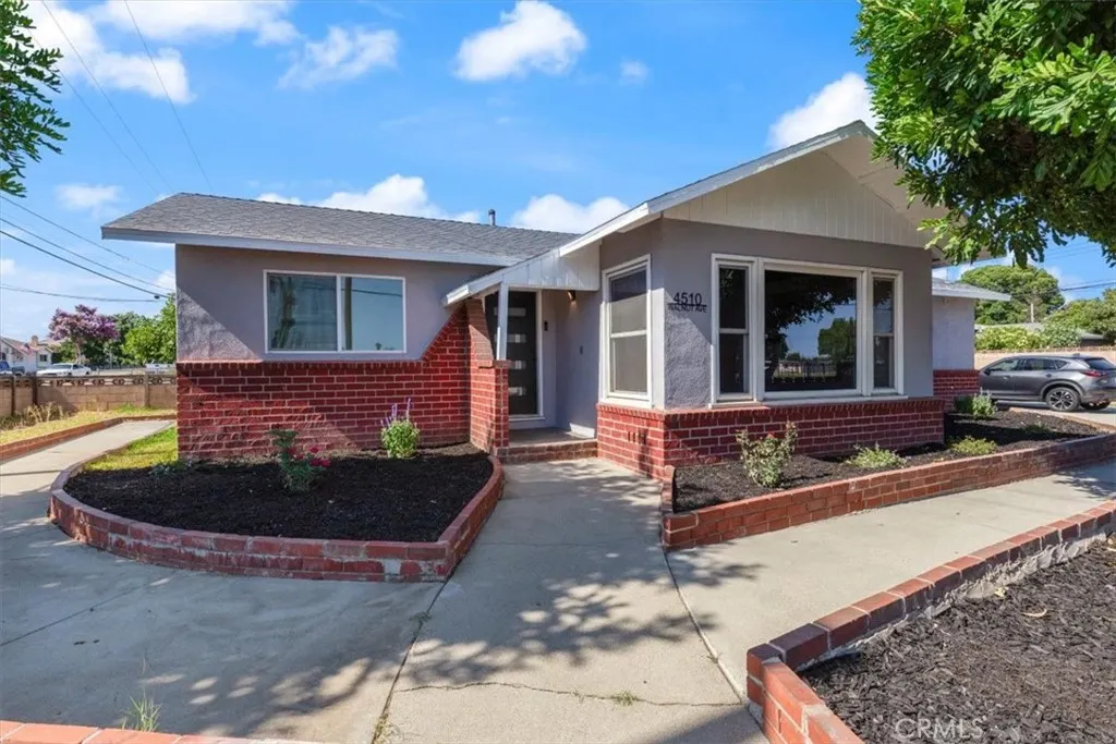 4510 Walnut