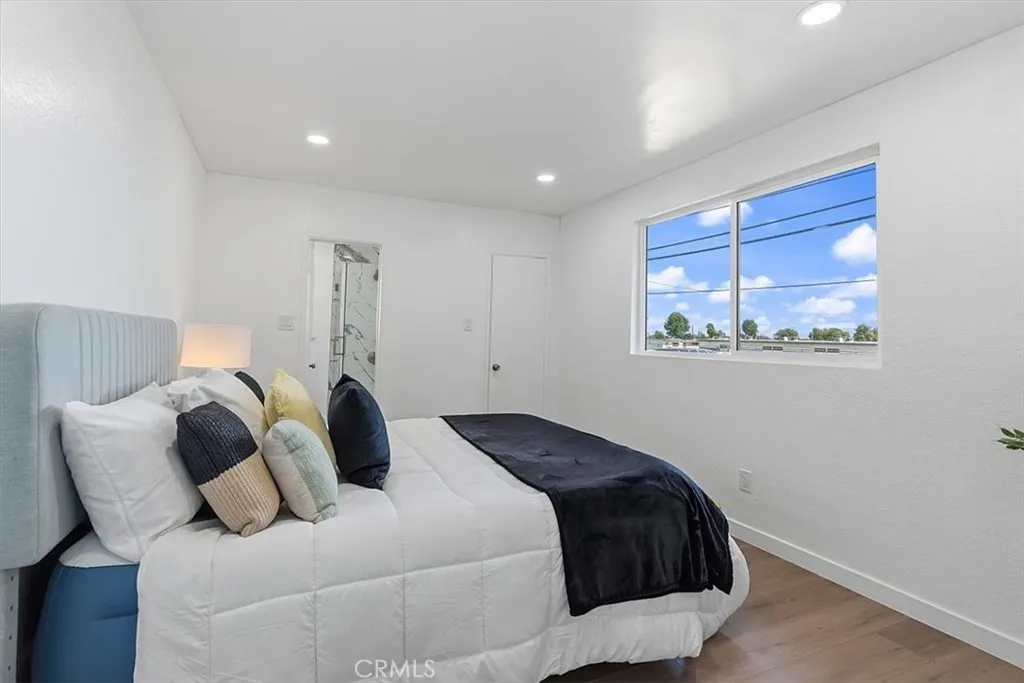 4510 Walnut