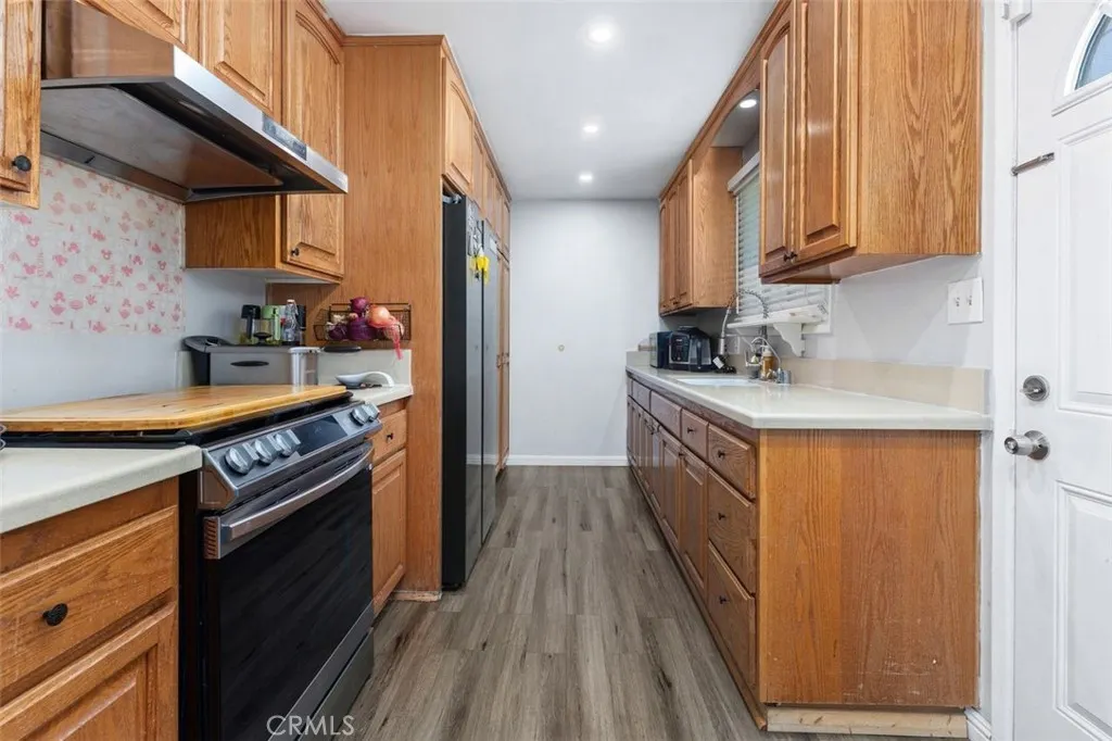 4711 N Hollenbeck