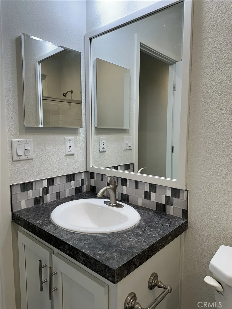4095 Fruit Street, #607