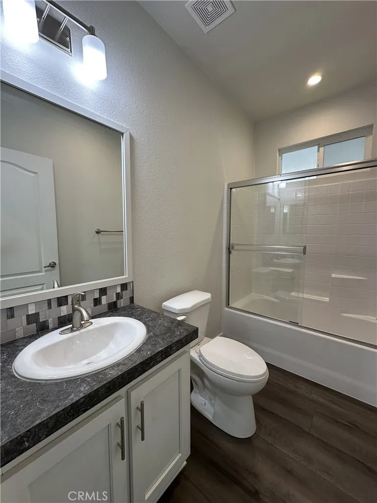 4095 Fruit Street, #607