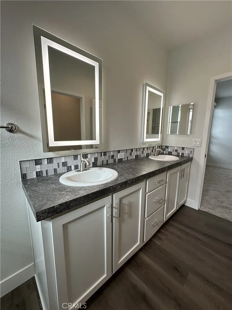 4095 Fruit Street, #607