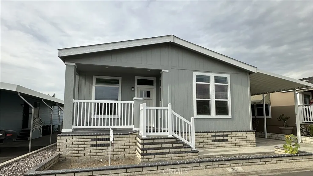 4095 Fruit Street, #607