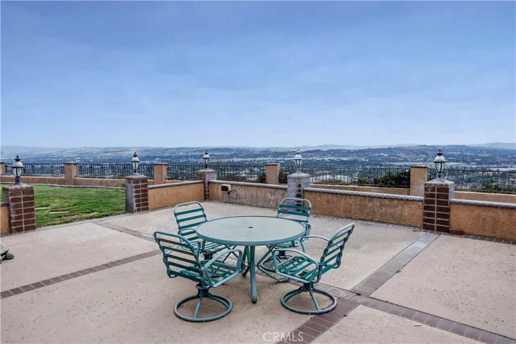 350 Roughrider Road