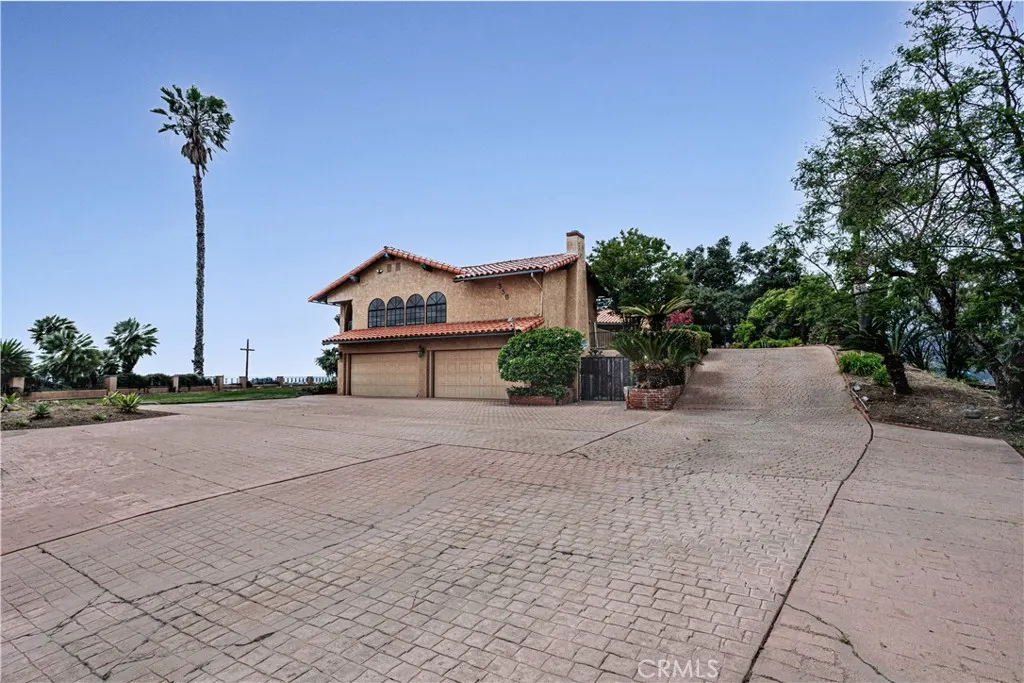 350 Roughrider Road