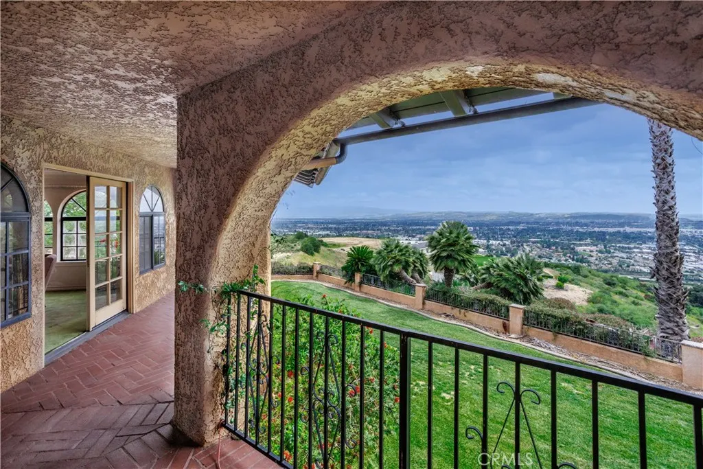 350 Roughrider Road