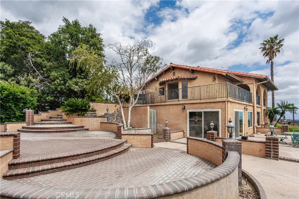 350 Roughrider Road