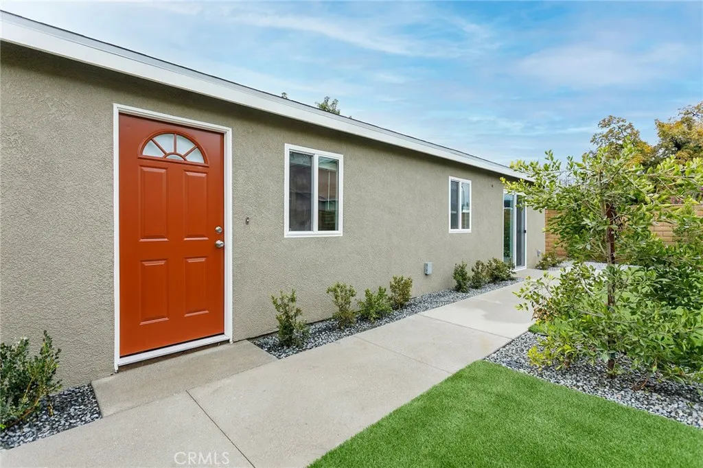 783 E Grand Avenue