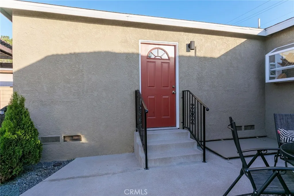 783 E Grand Avenue