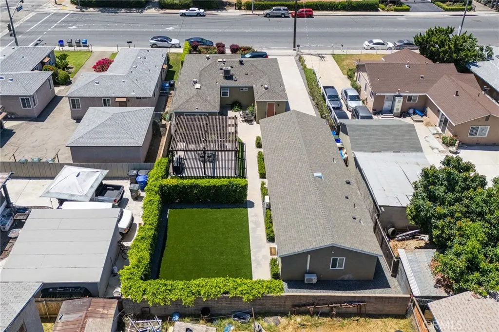 783 E Grand Avenue