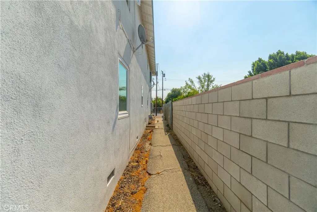 745 N Currier Street