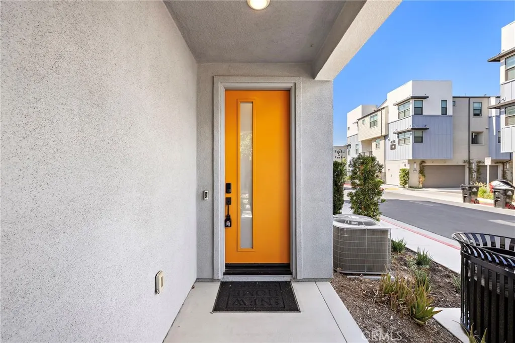 944 N Divino Privado, #57