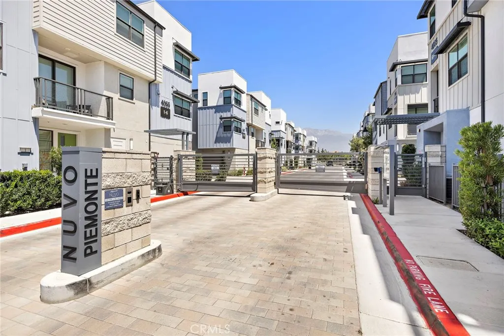 944 N Divino Privado, #57
