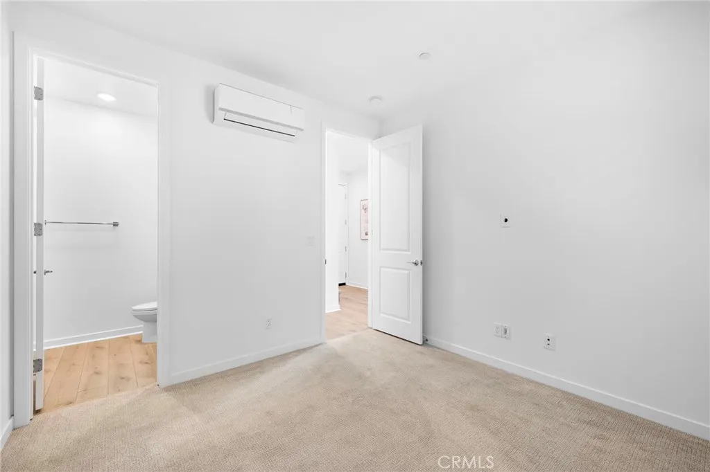 944 N Divino Privado, #57
