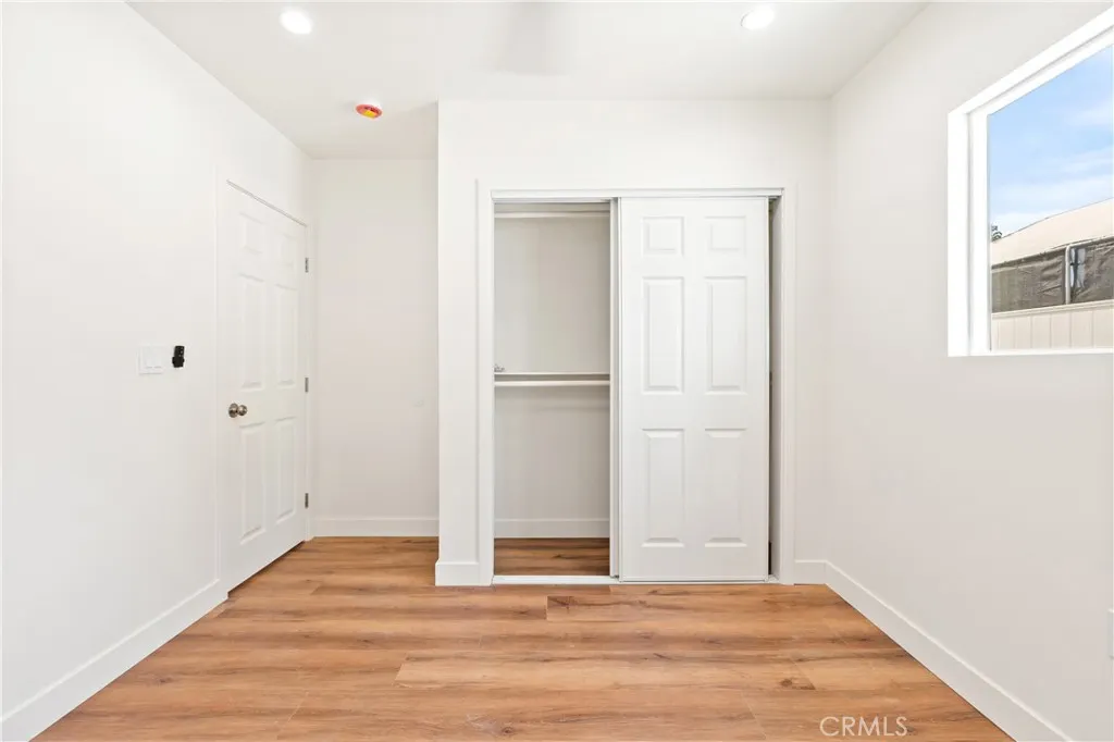 215 E Sierra Madre Avenue