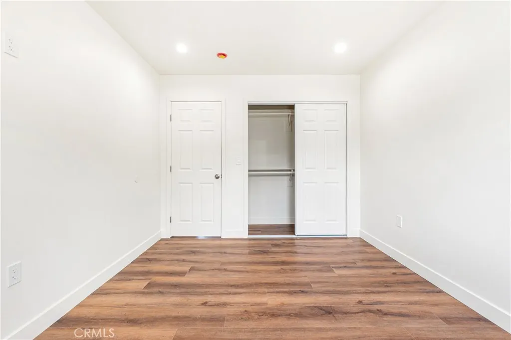 215 E Sierra Madre Avenue