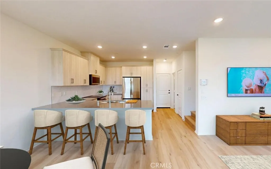 3939 E. KENYON PASEO