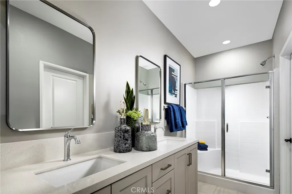 3931 E. KENYON PASEO