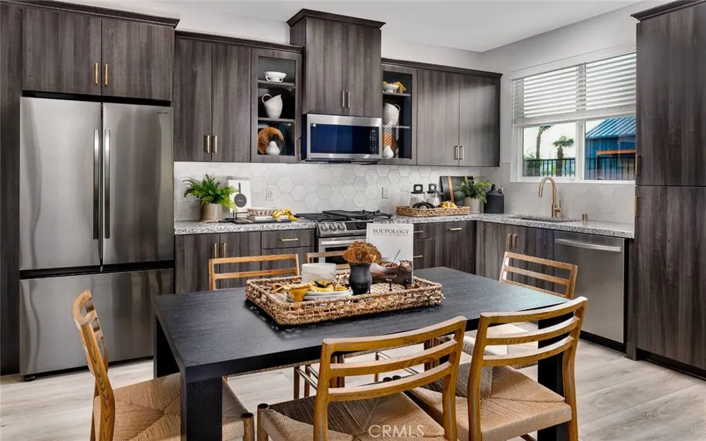 4152 S S. LIMECREST PASEO, #27