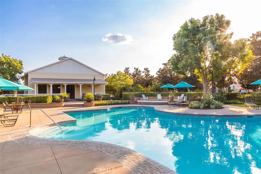 3929 E. KENYON PASEO